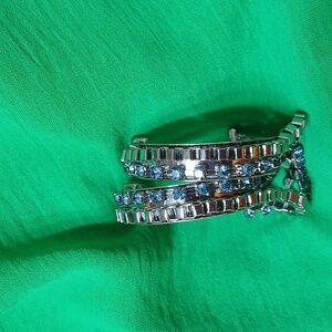 Very Wang hoop double layerd  earrings